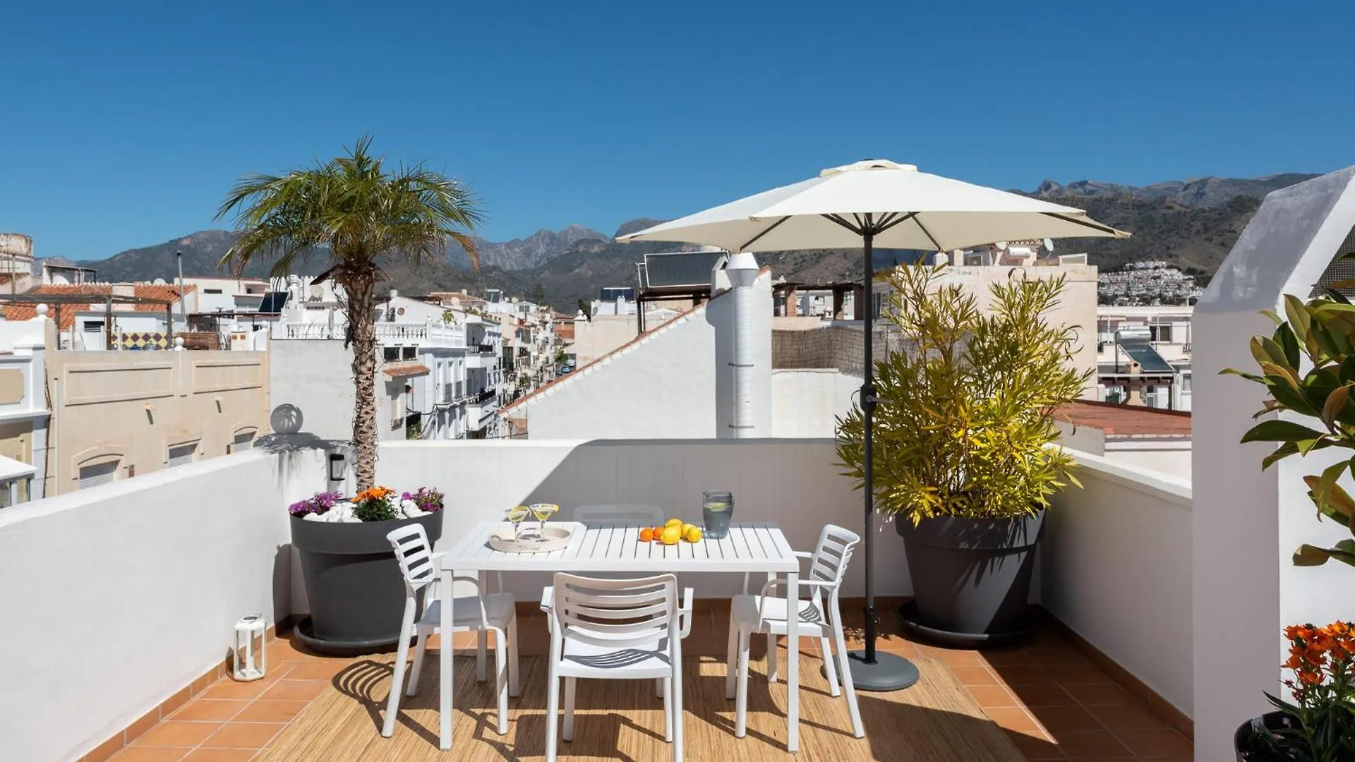Casco Antiguo Terraza Y Vistas Al Mar Playa A Pie 1B Apartment Nerja