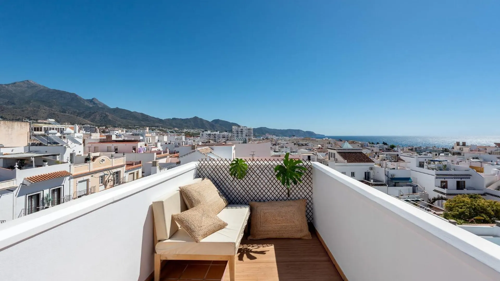 Casco Antiguo Terraza Y Vistas Al Mar Playa A Pie 1B Apartment Nerja 0*,